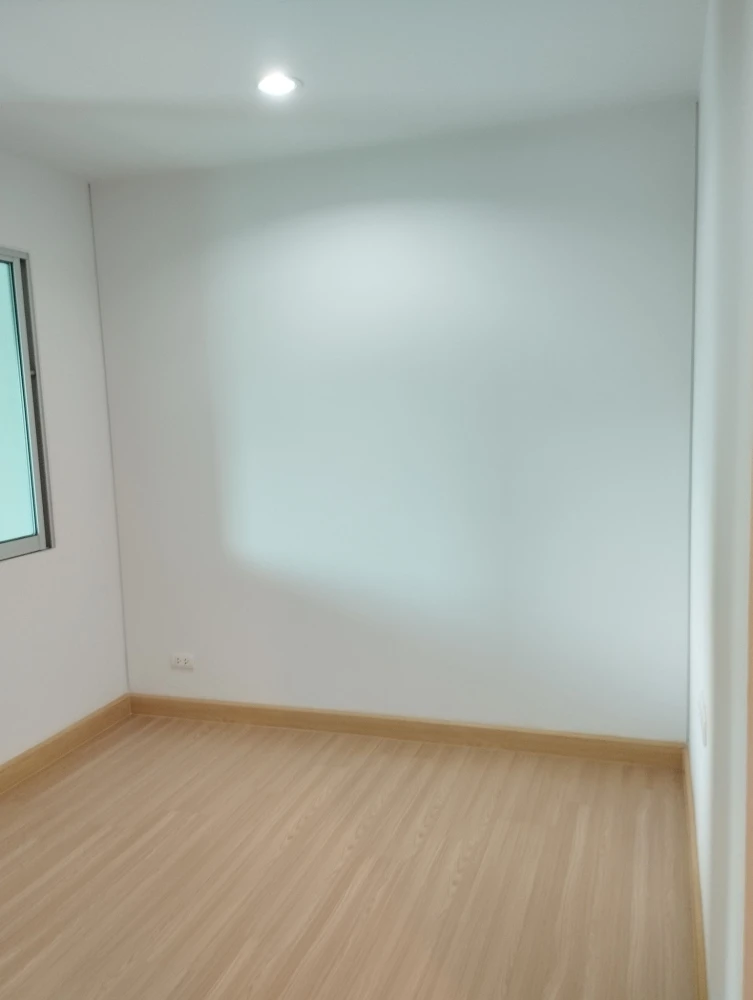 For sale: You 2 Condo, empty room, clean, airy, beautiful condition, 2nd floor, people who like to decorate rooms must not miss it.