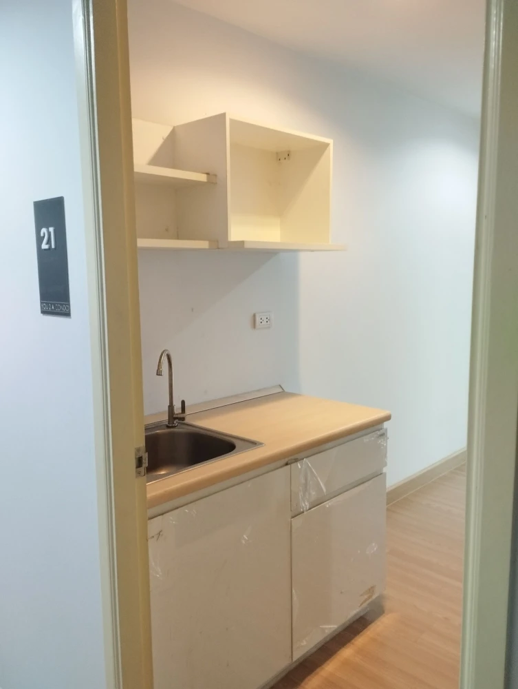 For sale: You 2 Condo, empty room, clean, airy, beautiful condition, 2nd floor, people who like to decorate rooms must not miss it.