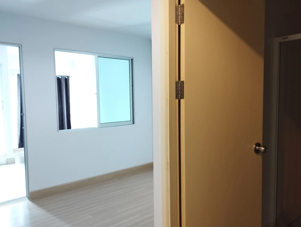 For sale: You 2 Condo, empty room, clean, airy, beautiful condition, 2nd floor, people who like to decorate rooms must not miss it.