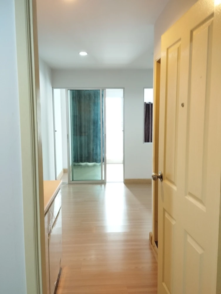 For sale: You 2 Condo, empty room, clean, airy, beautiful condition, 2nd floor, people who like to decorate rooms must not miss it.
