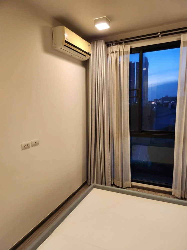 Selling Zelle Rattanathibet, 1 bedroom, 1 bathroom. Great location, convenient transportation. Don't just look, reserve it!