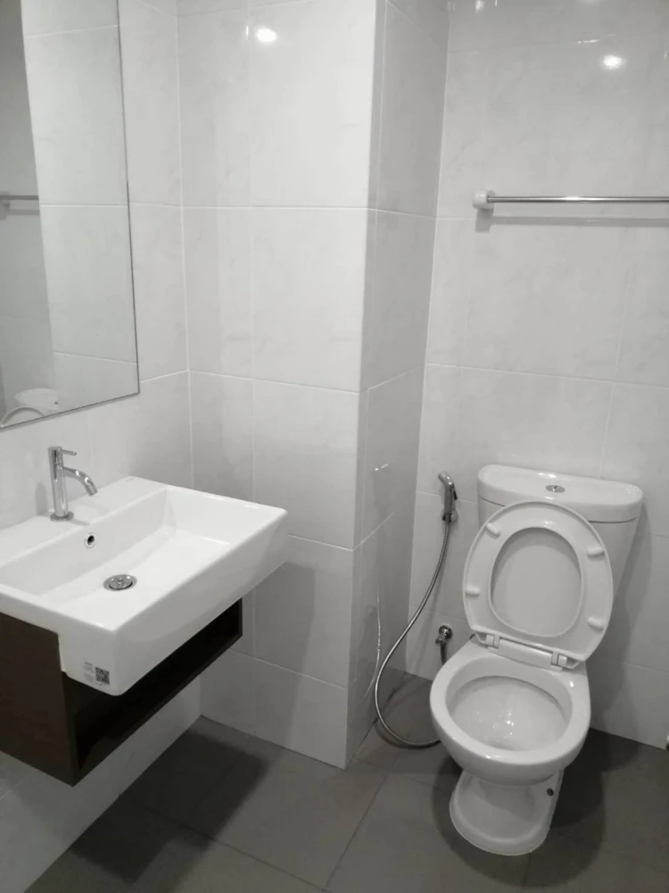 For sale: Greene Don Mueang Songprapa, separate room, 2nd floor, low price, very attractive, come and own it today.