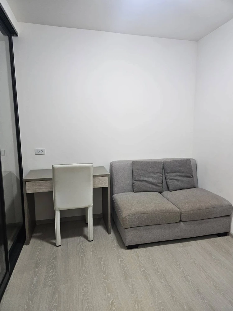 For sale: Greené Don Mueang-Songprapha, a quiet and comfortable building with convenient transportation. Ready to move in.