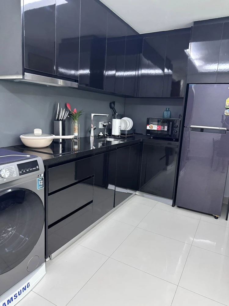 For sale: Club Royal Wongamat (North Pattaya) 2 bedrooms, 2 bathrooms, beautifully decorated, looks good and classy with quality furniture. You must r