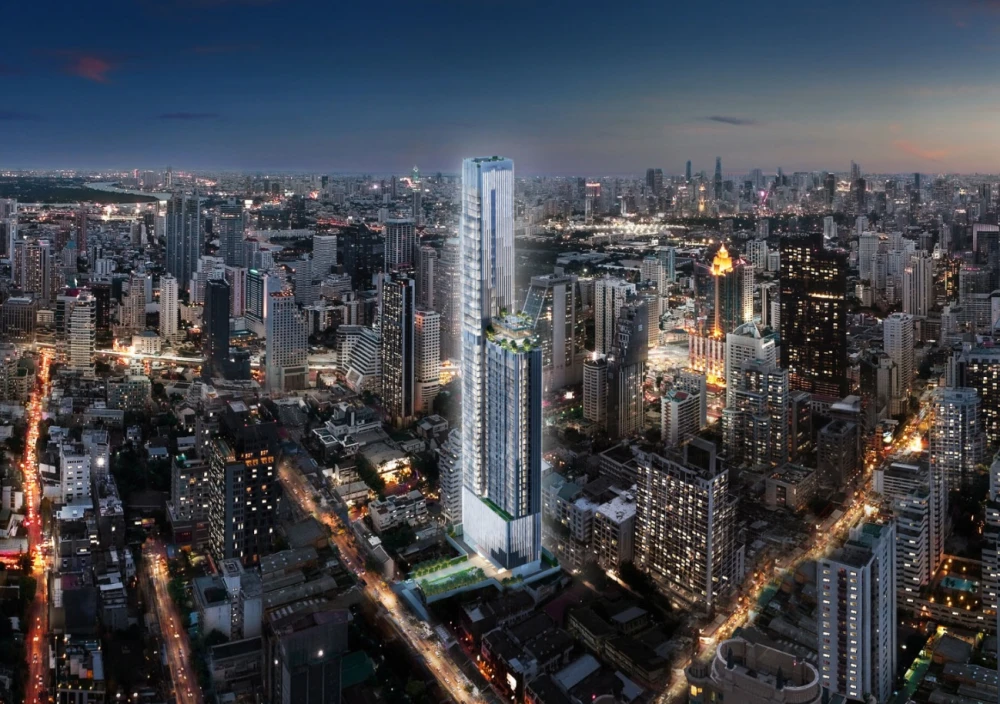 Selling Cloud Residence Sukhumvit 23. Beautiful unit with unobstructed view overlooking Terminal 21. Excellent natural light and ventilation. Very com