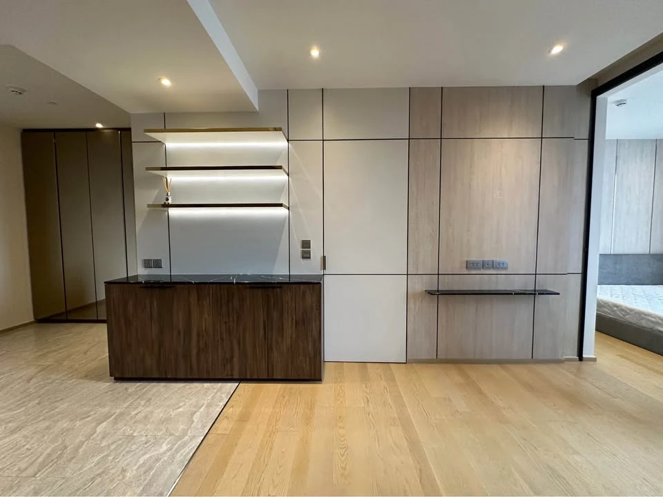 Condo for sale rent Ashton Asoke-Rama 9 very nice decorated room super premium furniture Not booking is considered a mistake.