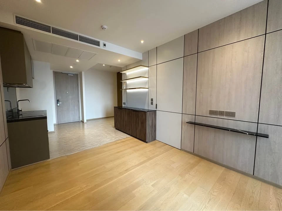 Condo for sale rent Ashton Asoke-Rama 9 very nice decorated room super premium furniture Not booking is considered a mistake.