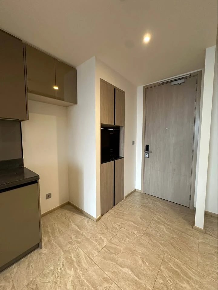 Condo for sale rent Ashton Asoke-Rama 9 very nice decorated room super premium furniture Not booking is considered a mistake.