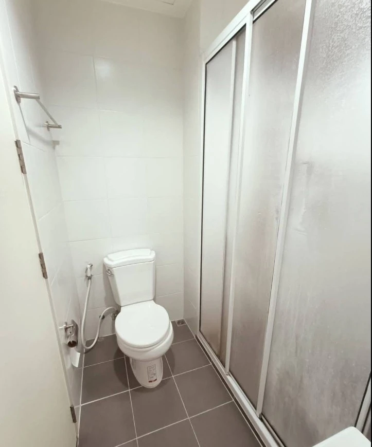 Condo for sale: Aspire Rattanathibet2, empty room, reasonable price, those who like to decorate rooms should not miss it.