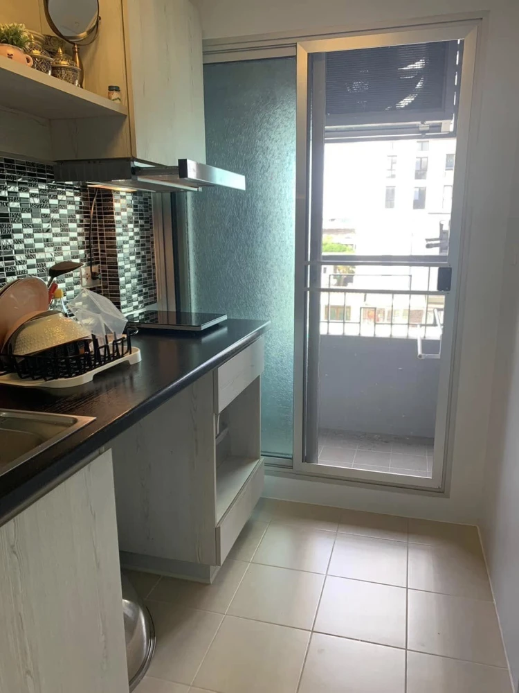 Condo for sale: Aspire Wutthakat, 5th floor, swimming pool view, fully furnished, just come and move in. Hurry and reserve now.