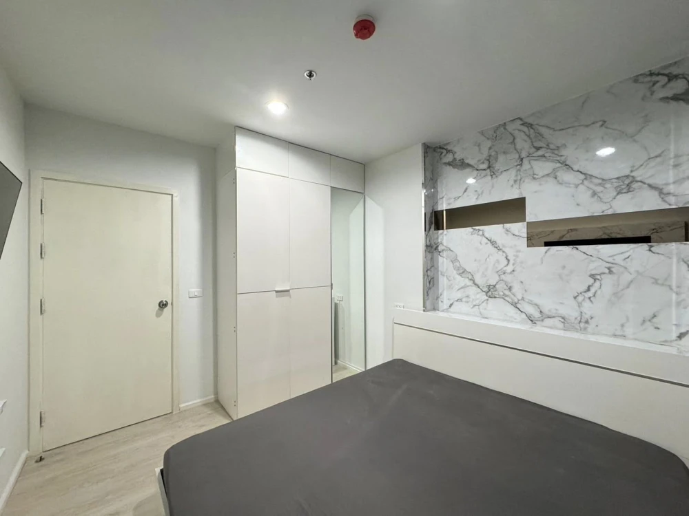 Condo for sale, Asprie Sathorn-Tha Phra, ready to move in, with excellent built-in furniture. Reserve now, don't miss out+++