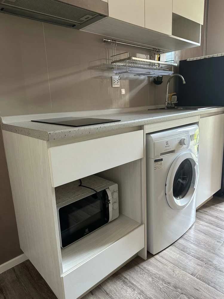 Condo for sale ATMOZ Chaengwattana, complete with furniture and electrical appliances, good price, hurry and reserve now.