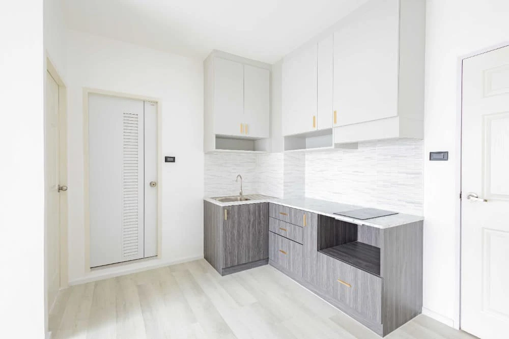 Condo for sale, BTS Residence, spacious room, lots of usable space, 18th floor, high view, book now.