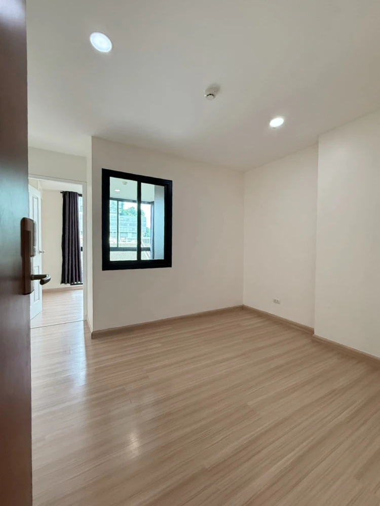 Condo for sale: Chateau In Town Sukhumvit 64/1, empty room, separate kitchen, 5th floor, airy, spacious, comfortable, reserve now.