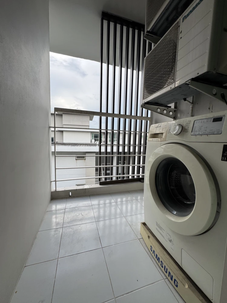 Condo for sale: Elements Srinakarin. Fully furnished and ready to move in. Fully furnished and equipped. Great price. Reserve now. Don't miss out!