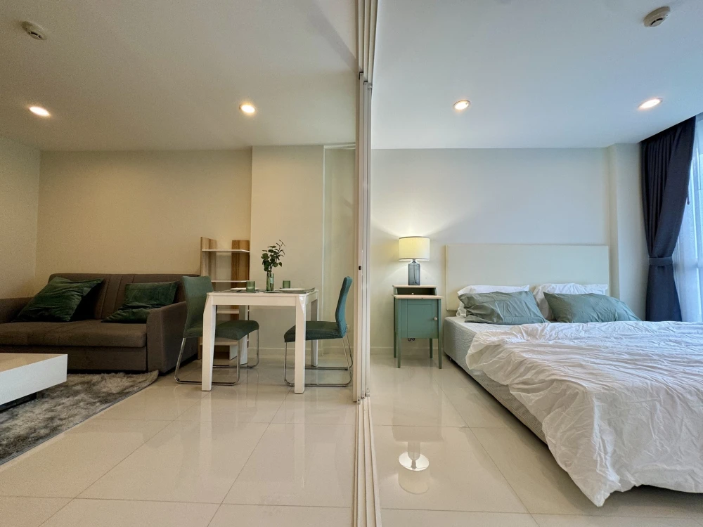 Condo for sale: Elements Srinakarin. Fully furnished and ready to move in. Fully furnished and equipped. Great price. Reserve now. Don't miss out!