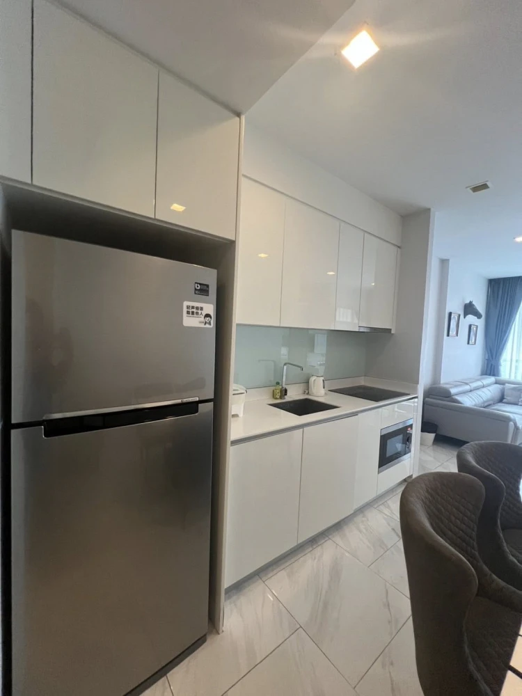 Condo for sale: Hyde Sukhumvit 11, a nice room, fully furnished + appliances included, a nice corner room, hurry and reserve now!