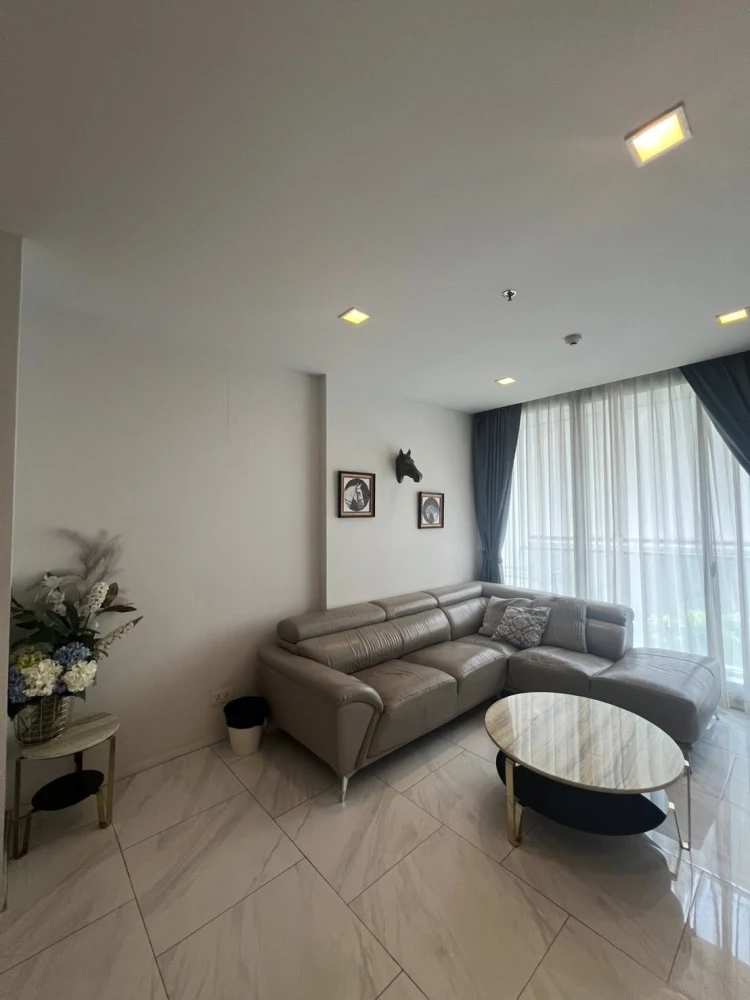 Condo for sale: Hyde Sukhumvit 11, a nice room, fully furnished + appliances included, a nice corner room, hurry and reserve now!