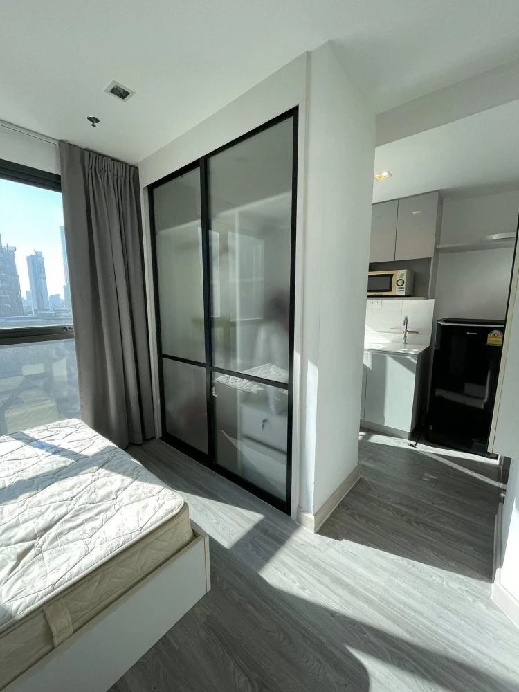 For sale: Condo IDEO MOBI RAMA 9, ready to move in, Fully Furnished, great price, everything here, must book now.
