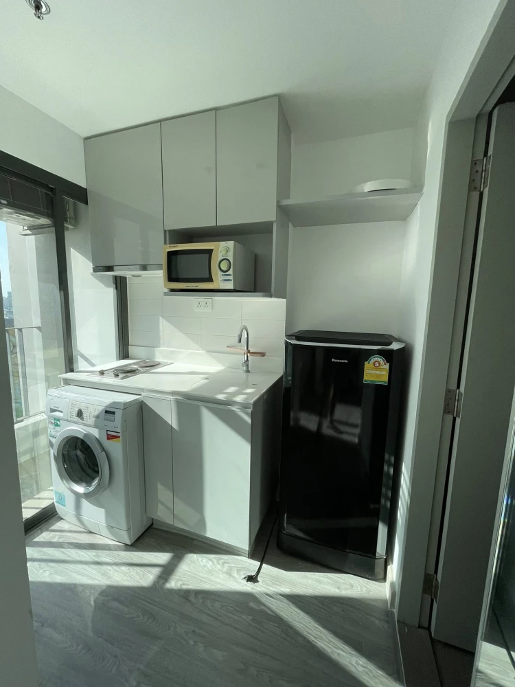 For sale: Condo IDEO MOBI RAMA 9, ready to move in, Fully Furnished, great price, everything here, must book now.