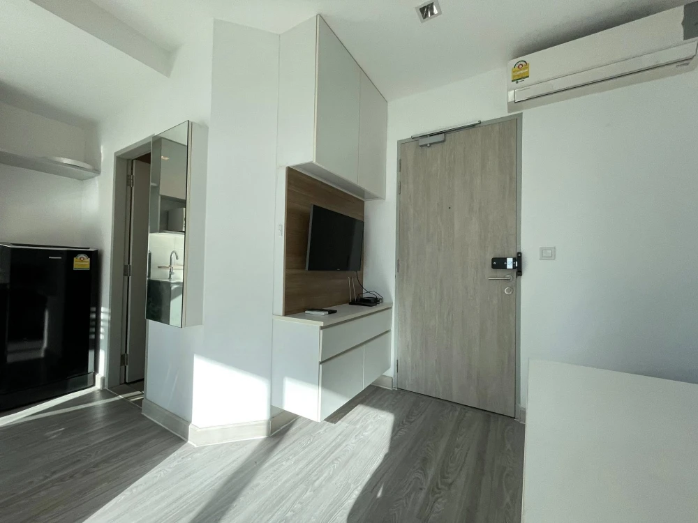 For sale: Condo IDEO MOBI RAMA 9, ready to move in, Fully Furnished, great price, everything here, must book now.