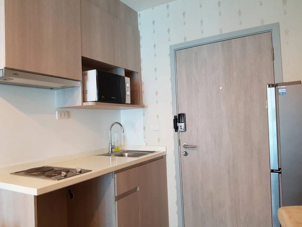 Condo for sale, Ideo Mobi Charan Interchange, nice room, good size, fully furnished, high floor, bang price, hurry to book
