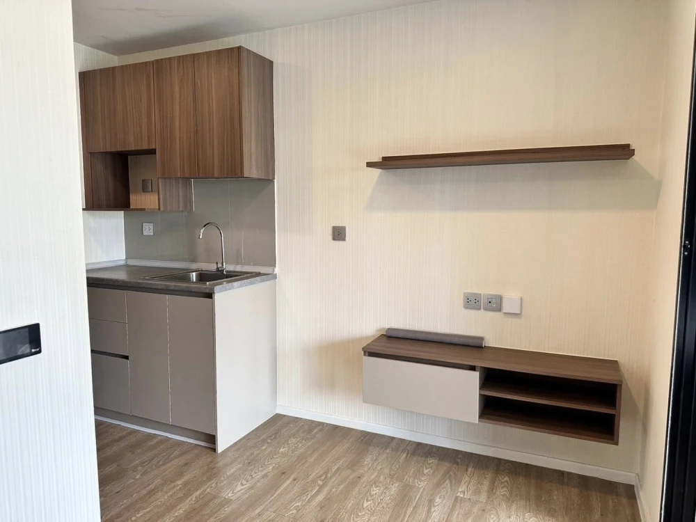 Condo for sale: Kave Town Space, separate rooms, perfectly divided into zones. Buy now, don't let go.