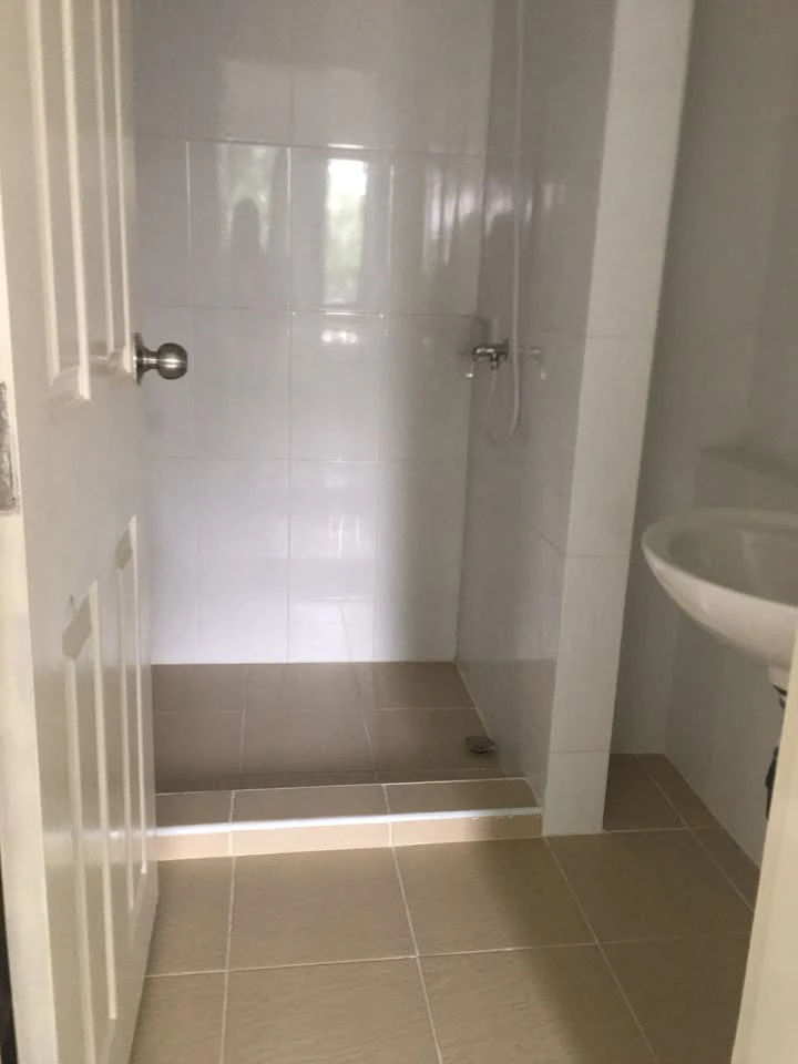 Condo for sale, Lib Ramkhamhaeng 43/1, empty room, reasonable price. Room decorating enthusiasts, you definitely can't miss this.