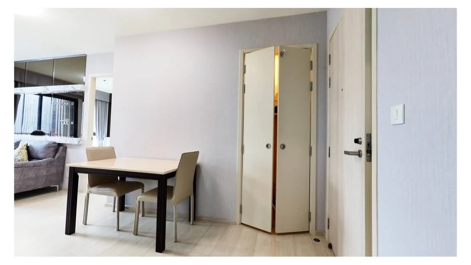 For sale: Life Asoke condo, ready to move in, high floor, well-built-in interior, hurry and book now, don't miss out+++