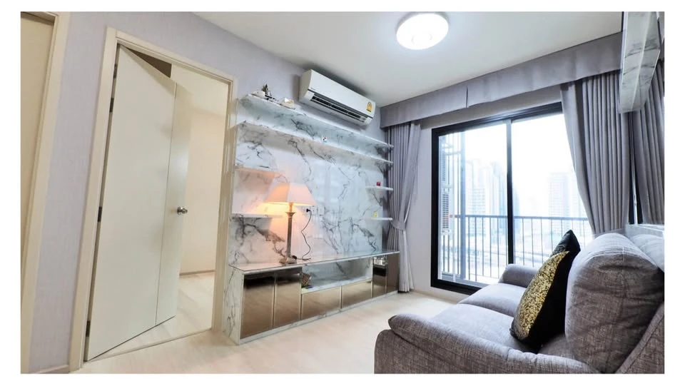 For sale: Life Asoke condo, ready to move in, high floor, well-built-in interior, hurry and book now, don't miss out+++