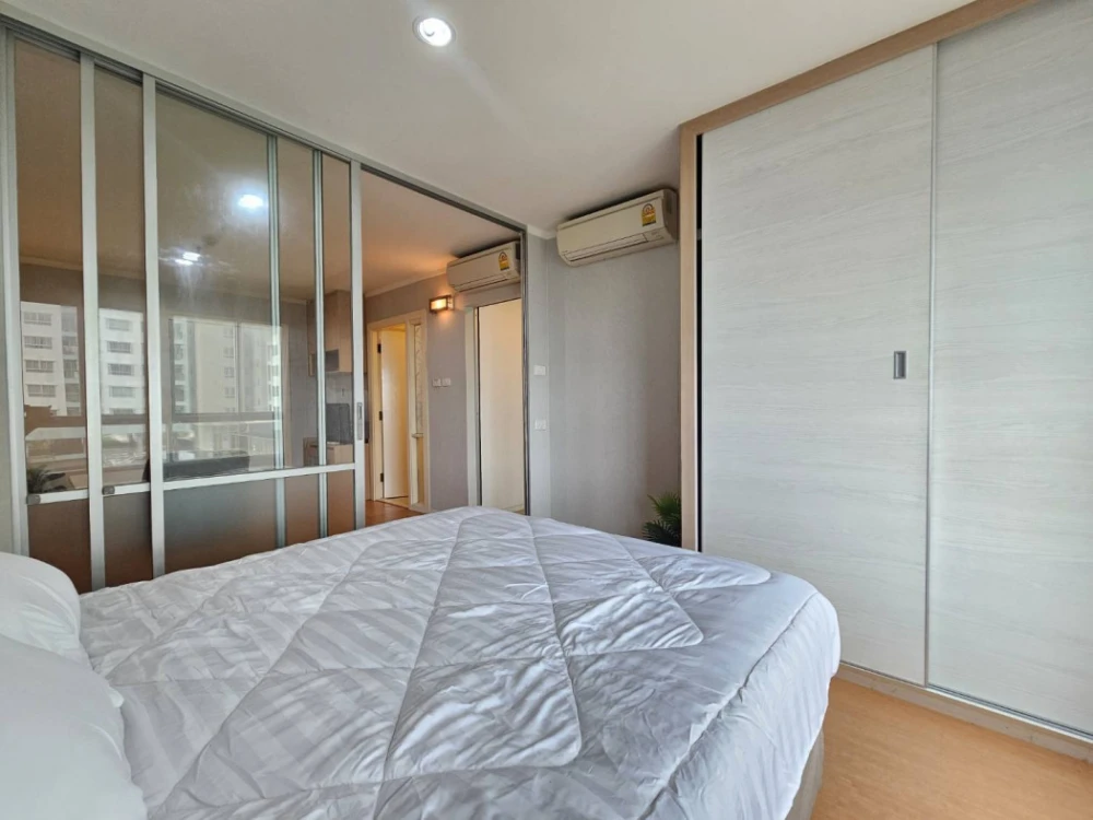 Condo for sale: LUMPINI PARK, Rattanathibet-Ngamwongwan. Corner room with privacy. Fully equipped. Buy now!