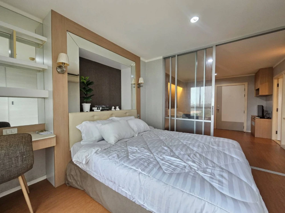 Condo for sale: LUMPINI PARK, Rattanathibet-Ngamwongwan. Corner room with privacy. Fully equipped. Buy now!