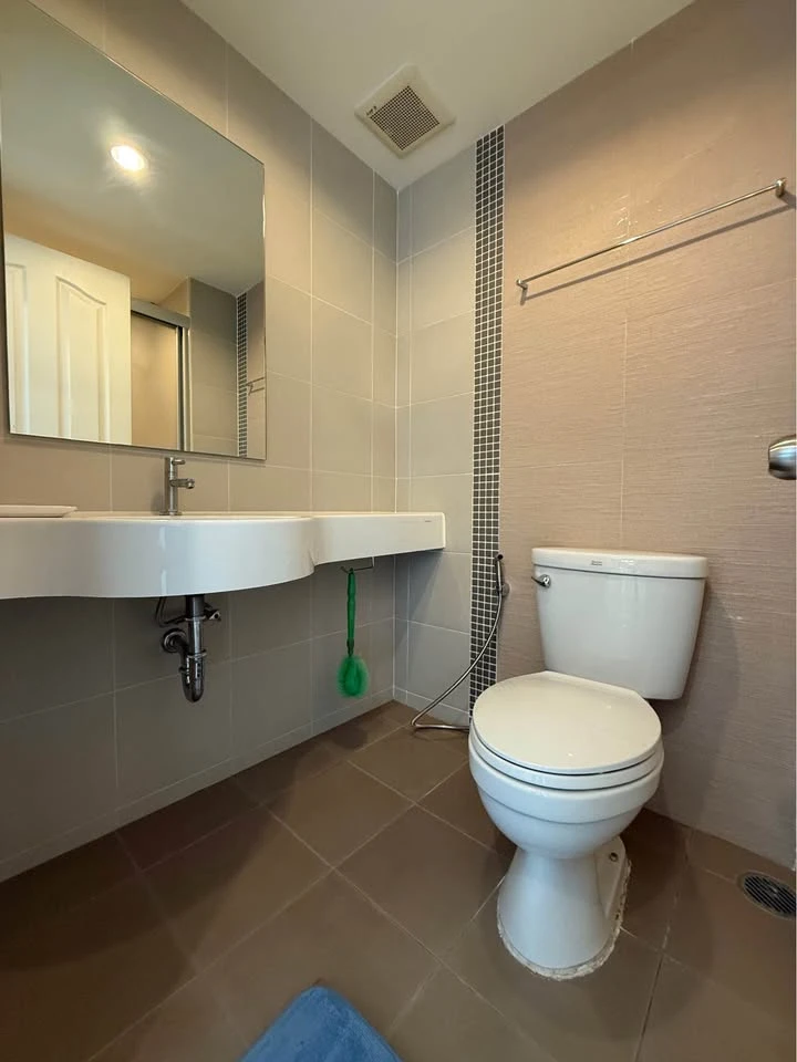 Condo for sale Lumpini Ville Chaengwatthana Pakkret, high floor, good view, spacious room, ready to move in, just bring your bags++