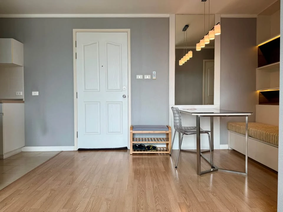 Condo for sale Lumpini Ville Chaengwatthana Pakkret, high floor, good view, spacious room, ready to move in, just bring your bags++
