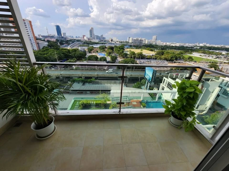 Beautiful unit for sale!! Park Origin Thonglor Condo, 10th floor, Building B, corner unit, swimming pool view, fully furnished. Reserve now!!