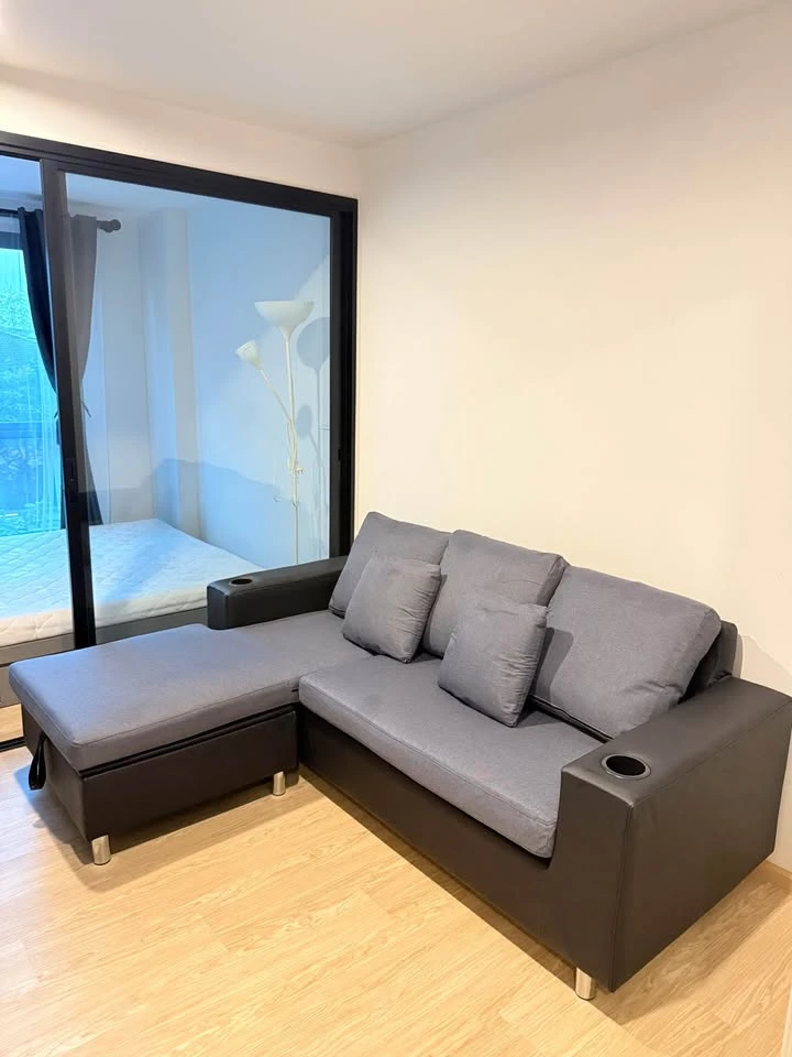 Selling a ready-to-move-in condo at The Excel Ratchada 18. Complete amenities, great price. Book now, don't miss out!