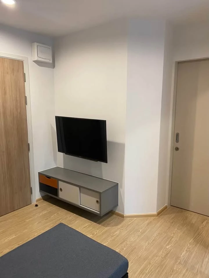 Selling a ready-to-move-in condo at The Excel Ratchada 18. Complete amenities, great price. Book now, don't miss out!