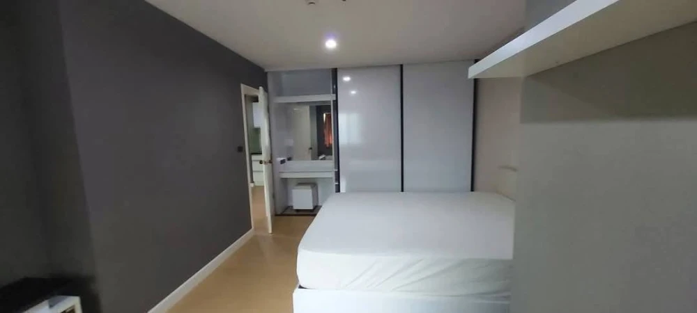 Condo for sale, The Next Sukhumvit 52, 2nd floor, spacious room. Fully furnished Just come and move in.