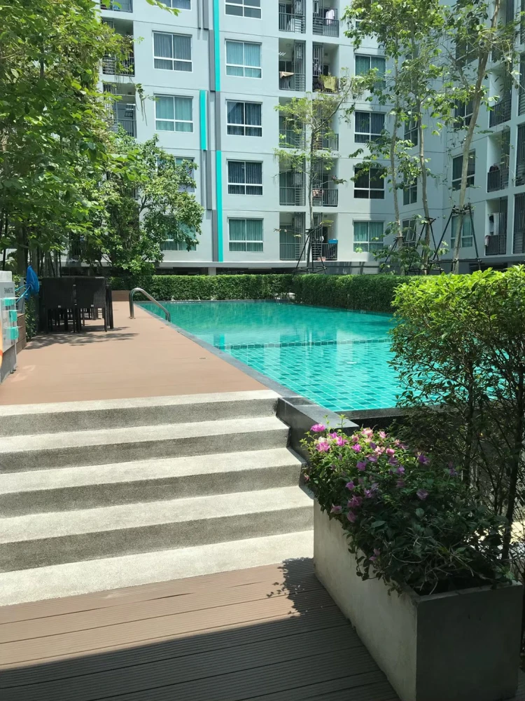 Condo for sale The Niche ID Seri Thai, 6th floor, size 28 sq m., garden side, room in a quiet corner, don't miss it!