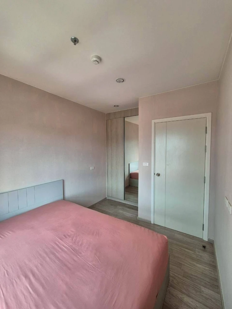Condo for sale/rent: The Privacy Rama 9, empty room, spacious, high floor, city view. Reserve now, don't miss out!