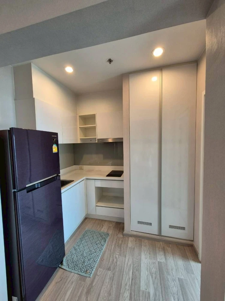Condo for sale/rent: The Privacy Rama 9, empty room, spacious, high floor, city view. Reserve now, don't miss out!