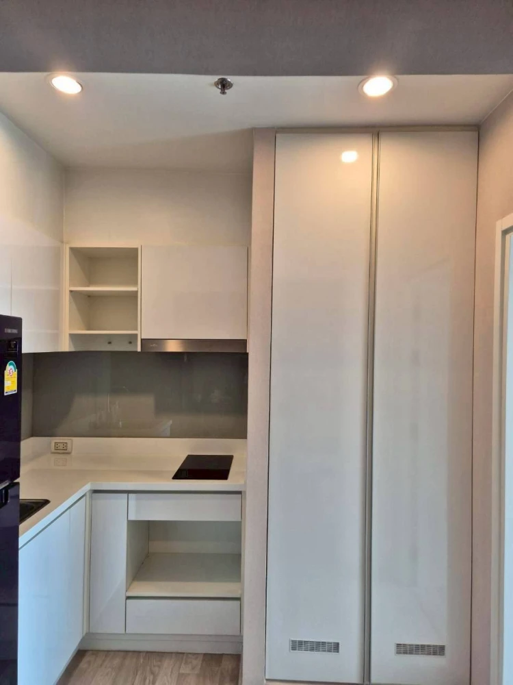 Condo for sale/rent: The Privacy Rama 9, empty room, spacious, high floor, city view. Reserve now, don't miss out!