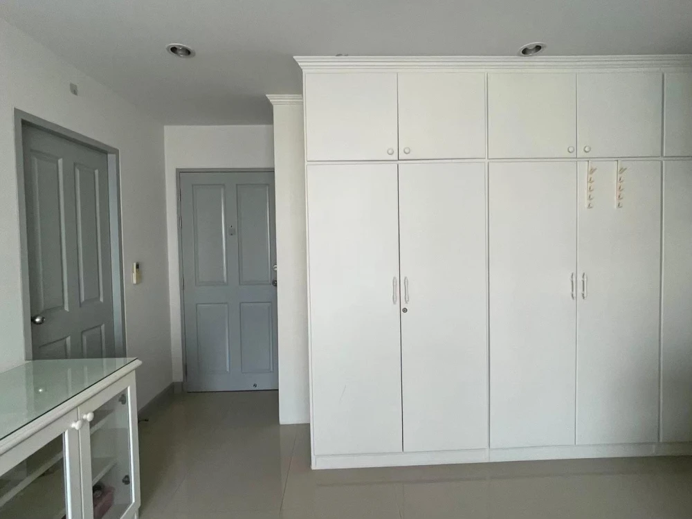 Condo for sale: Wish @ Siam, ready to move in, fully furnished, good price, must hurry to reserve.