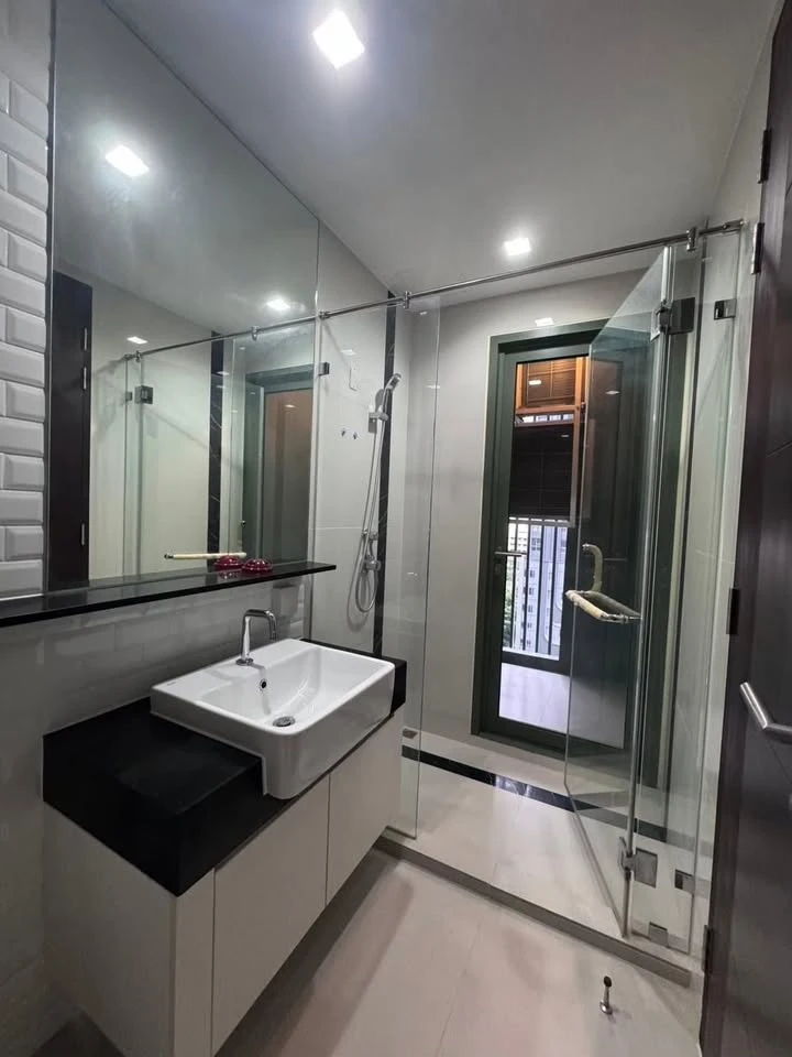 Condo for sale: Wish Signature Midtown Siam, corner room with a nice view to the north, spacious and comfortable, book now before you miss out!!