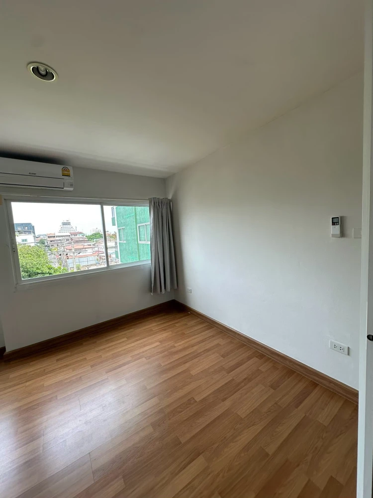 Condo for sale, Green Condo Suthisan, spacious room, comfortable living, hurry and reserve now!