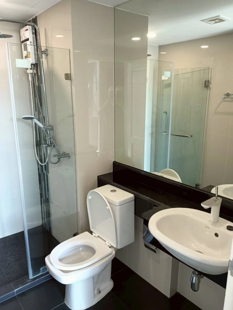 Condo for sale: Chateau In Town @ Charansanitwong 96/2. Great location, convenient transportation. Buy now!!