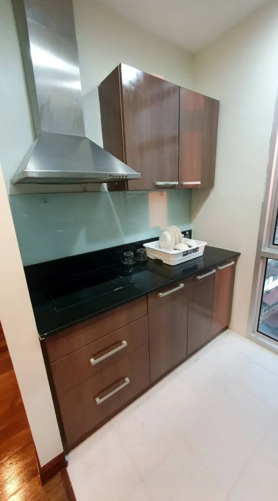 Condo for sale, Chewathai Ratchaprarop. Ready to move in, fully furnished. Spacious and comfortable room. Book now!