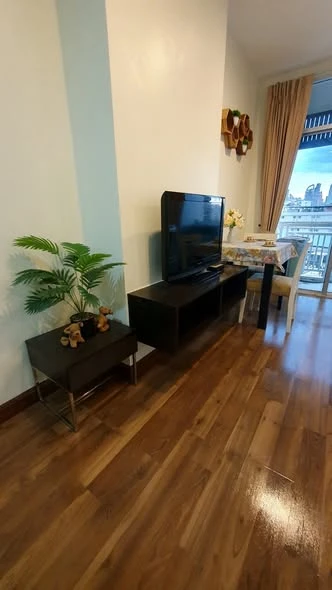 Condo for sale, Chewathai Ratchaprarop. Ready to move in, fully furnished. Spacious and comfortable room. Book now!