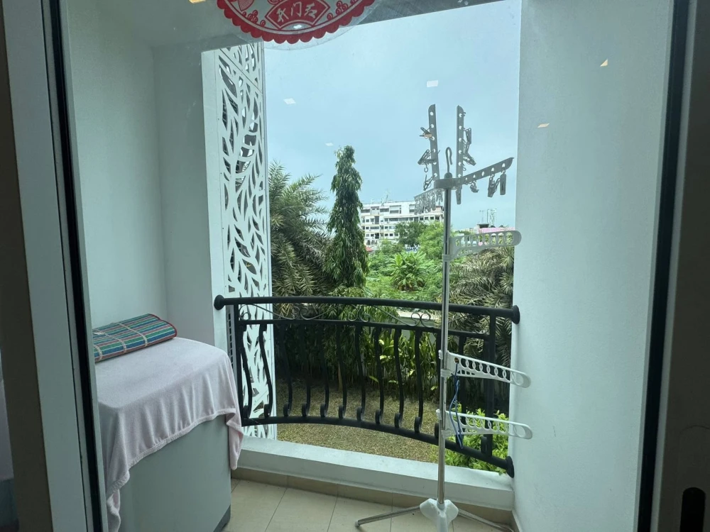 Condo for sale, City Garden Olympus (South Pattaya), 1 bedroom, 1 bathroom, city view, with built-in furniture, must book.