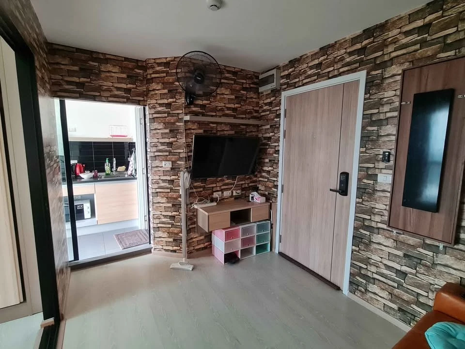 Condo for sale, The Excel Khu Khot, well-separated rooms, wallpapered throughout the room, come and reserve now, don't wait.